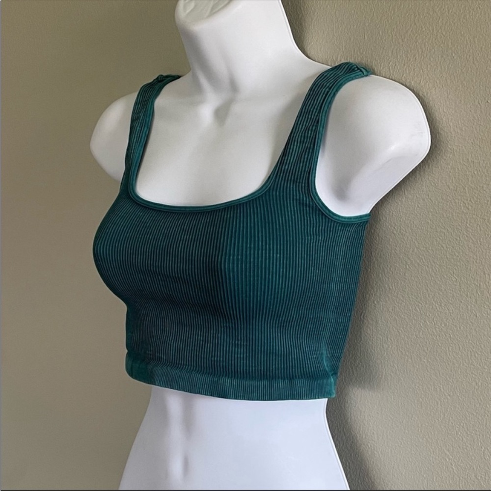 Free People Movement Happiness Runs Square Neck Crop Tank in Jewel NWOT - Picture 5 of 7